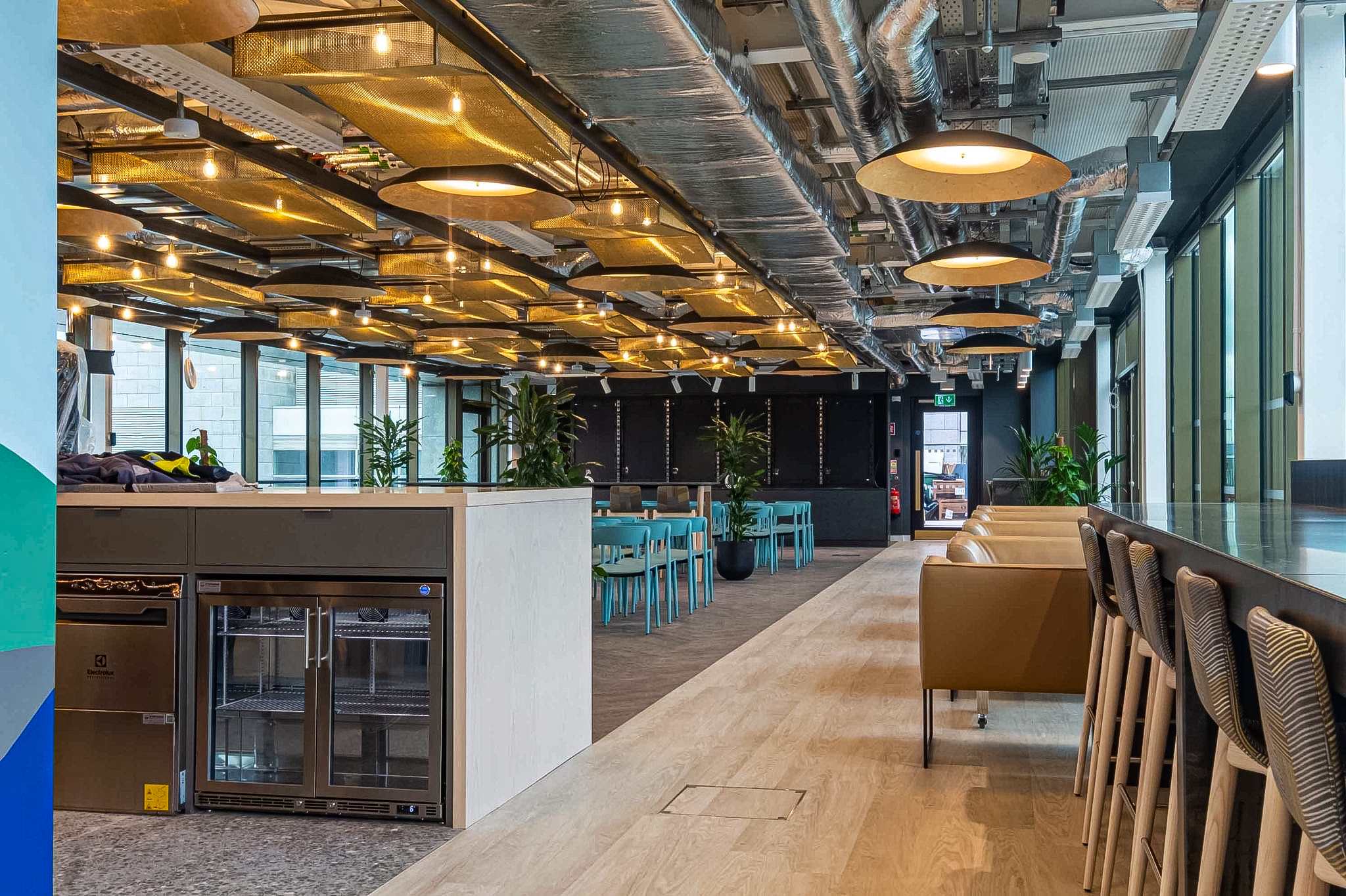 Commercial workspace fit-out and final finishes